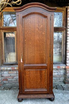 Skriňa z dubového dreva - 2