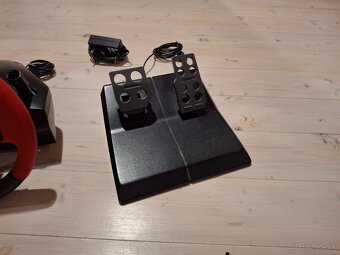 Predám volant Logitech Formula Force EX - 2