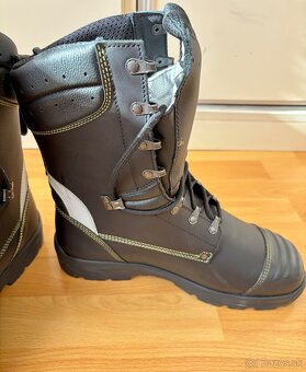 Pilčícka pracovná obuv veľ.45, nové - 2