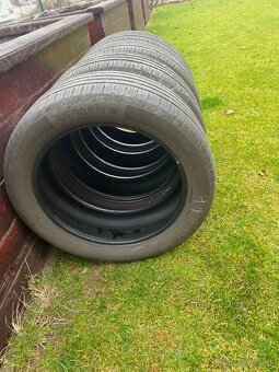 Predám Continental 235/50 R19 W - 2