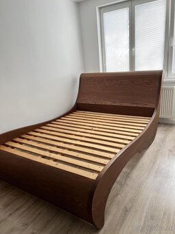 Manželská posteľ z dubového masívu + 2x nočný stolík - 2