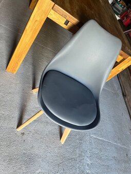 Jedalenský Stôl - 2