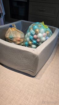 Suchy bazen s gulickami - 2