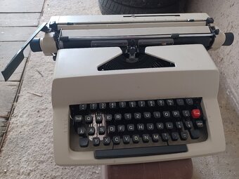 Písací stroj Consul 2226 - 2