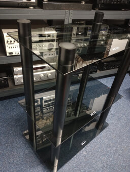 HiFi stolík AKAI - 2