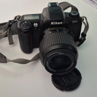 Nikon F65 - 2