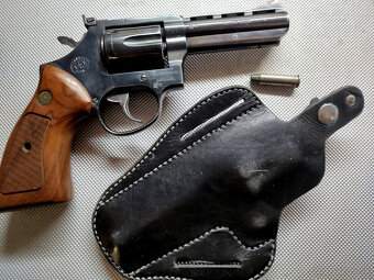revolver Taurus 357 mag. - 2