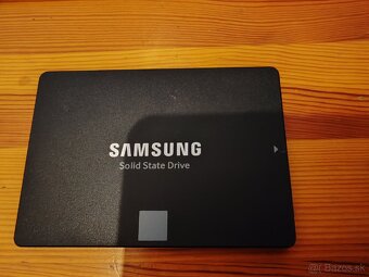 Predám SSD disk Samsung 500GB SATA - 2