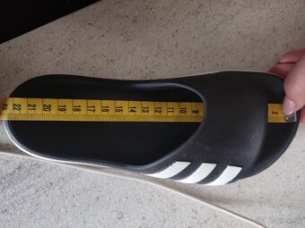 Adidas šľapky - 2