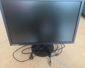 Lenovo ThinkVision T2254pC 22,0 Palcov - Čierna - 2