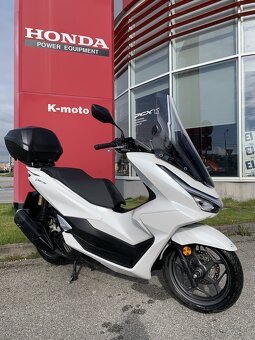 Honda PCX 125 + 35l Smart Top Box - 2