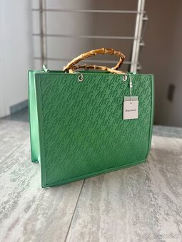 Velka zelena kabelka - 2