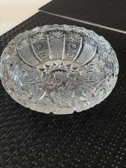 Krištálový brúsený popolník - 2