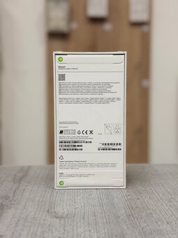 Apple iPhone 17 256GB Black - 2