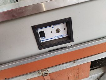 Prívesný vozík brzdený Predajna - 2