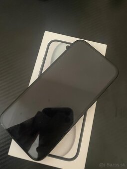 Iphone 15 - 2