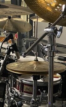 Pearl free floating Maple 14x5 snare - 2
