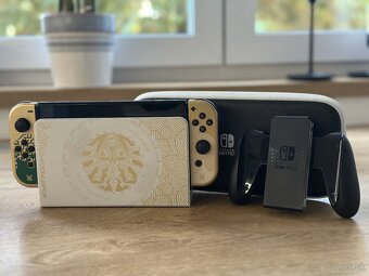 Nintendo Switch OLED - Zelda Tears of the Kingdom Edition - 2