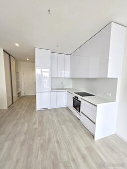 Prenájom – Moderný 2 izbový byt s parkovacím miestom BA II - 2
