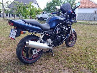 Yamaha fzs 600 fazer - 2