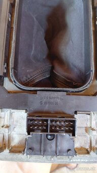 Stredovy panel Mercedes w210 - 2