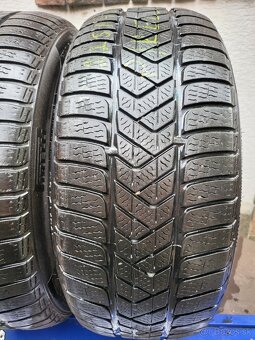 225/40 R19 Pirelli zimne pneumatiky - 2