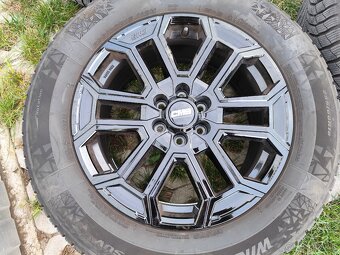 255/60 R18 - 2