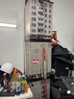 Zberateľský panelák Gleb - Dlhá cesta domov - 2