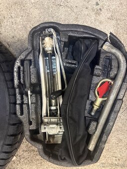 Rezervna sada VW Škoda - 2