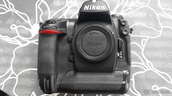 Nikon D2Hs - TOP stav (shutter count 7K+) - 2