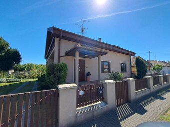 Predáme rodinný dom, 282 m2, pozemok 1240 m2, Čifáre, okr. N - 2