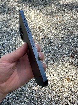 iPhone 14 pro - baterie 100% - 2