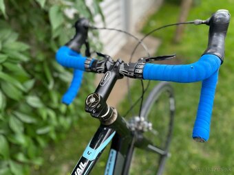 Dámsky cestný bicykel Liv avail - 2