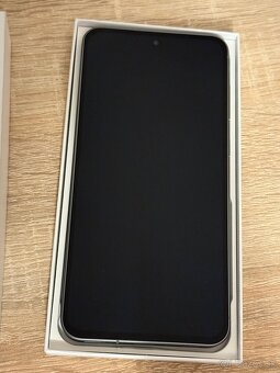 Samsung Galaxy A56 5G 256Gb verzia - Super stav - 2