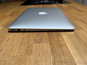 💻 MacBook Air 13″ (2017) – 8 GB RAM, 256 GB SSD, 2 nab. - 2