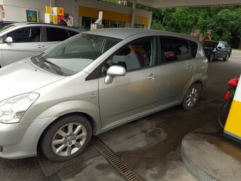 Toyota Corolla Verso 2.2 - 2