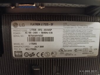 Darujem starsi ale funkčný monitor - 2