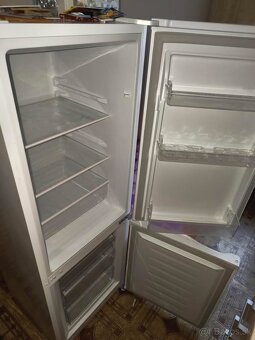 Chladnička s mrazničkou Philco - 2