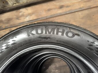 Kumho Ecsta 205/60 R16 92V - 2