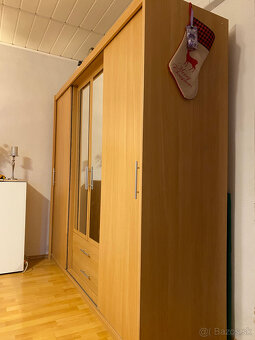 Šatníková skriňa - 2