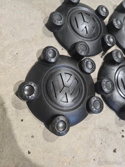 Puklice Volkswagen Caddy - 2