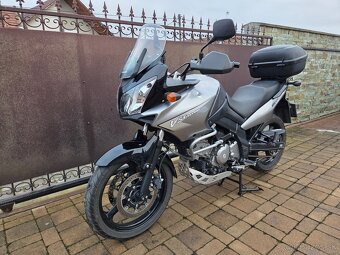 Suzuki V-Strom DL650 - 2