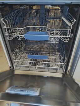 Predám umývačku riadu Bosch 60cm - 2