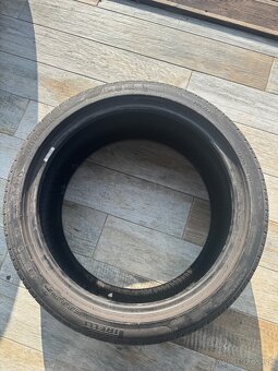 275/35 R19 Pirelli letne - 2