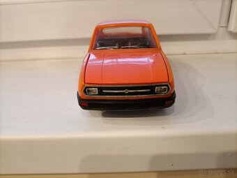 Skoda 120 oranzova kdn - 2