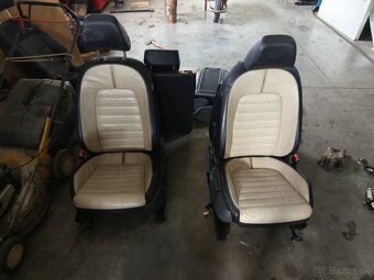 Predám sedačky VW Passat CC - 2
