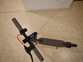 2x AOVO EW6 ES80 Electric Scooter 10.5Ah 2022 - 2