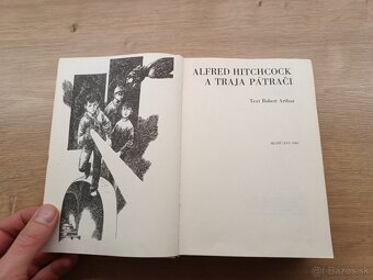 Alfred Hitchcock a traja pátrači 1986 - 2