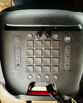 Predám JBL Partybox 1000 – výkonný párty reproduktor - 2