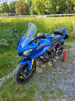 Yamaha Fazer 800 FZ8 - 2